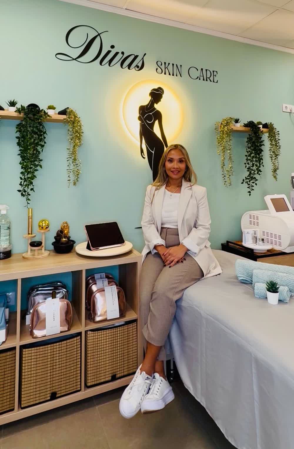 Louie Ann Nocum Lapuz - Fundadora de Divas Skin Care